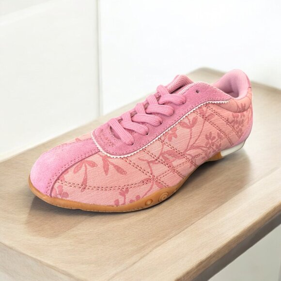 Sneakers Womens - Picture 2 of 5